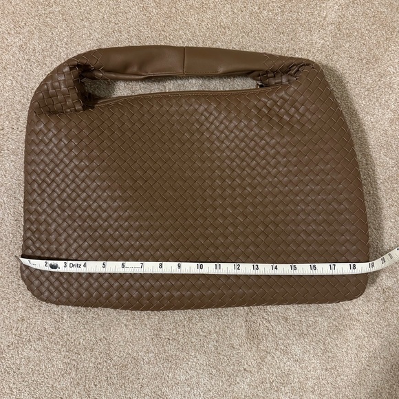 Tiffany & Fred Paris Elegant Brown Woven Tote - Picture 2 of 16